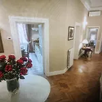Leopoldo Luxurious Apartment Near The Center