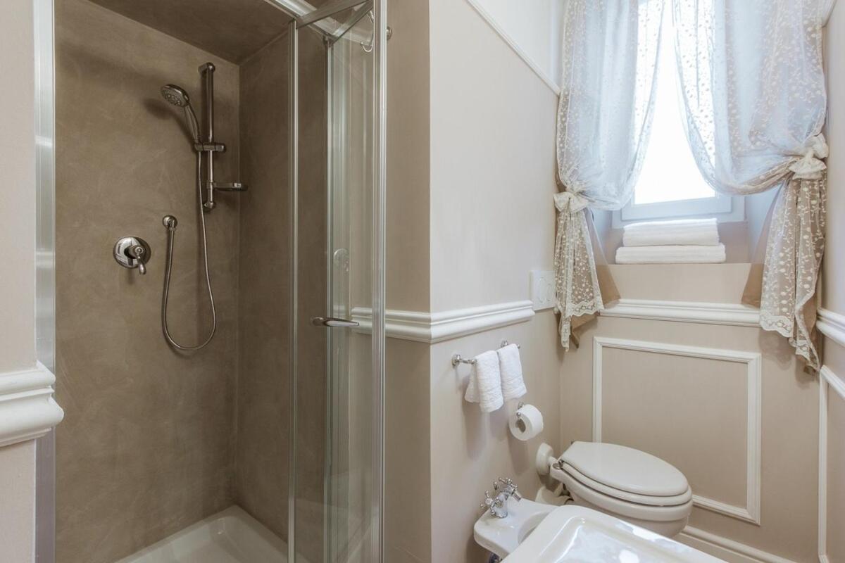 Appartement Leopoldo Luxurious Near The Center