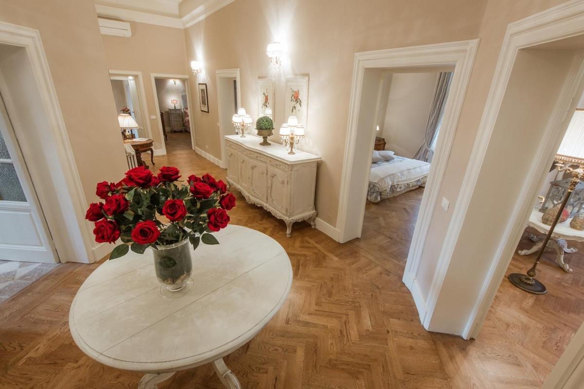 Leopoldo Luxurious Near The Center *