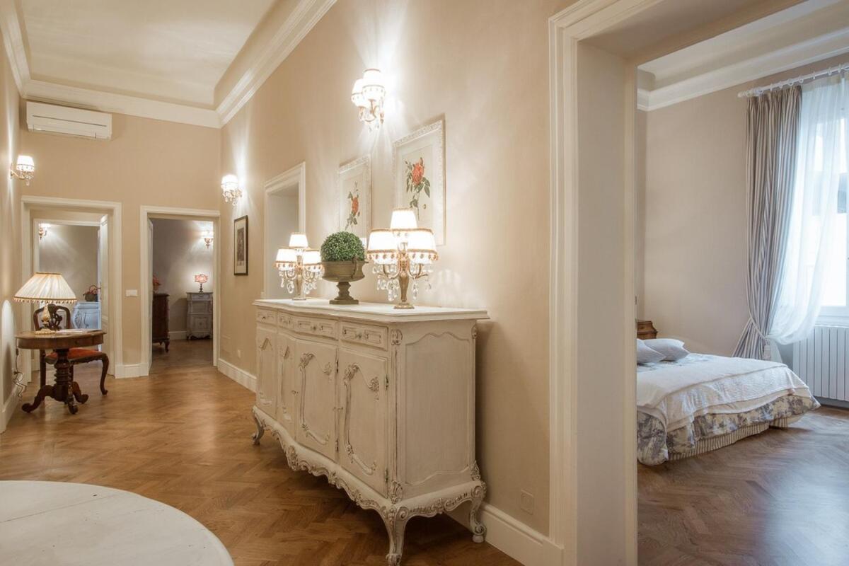 Leopoldo Luxurious Near The Center