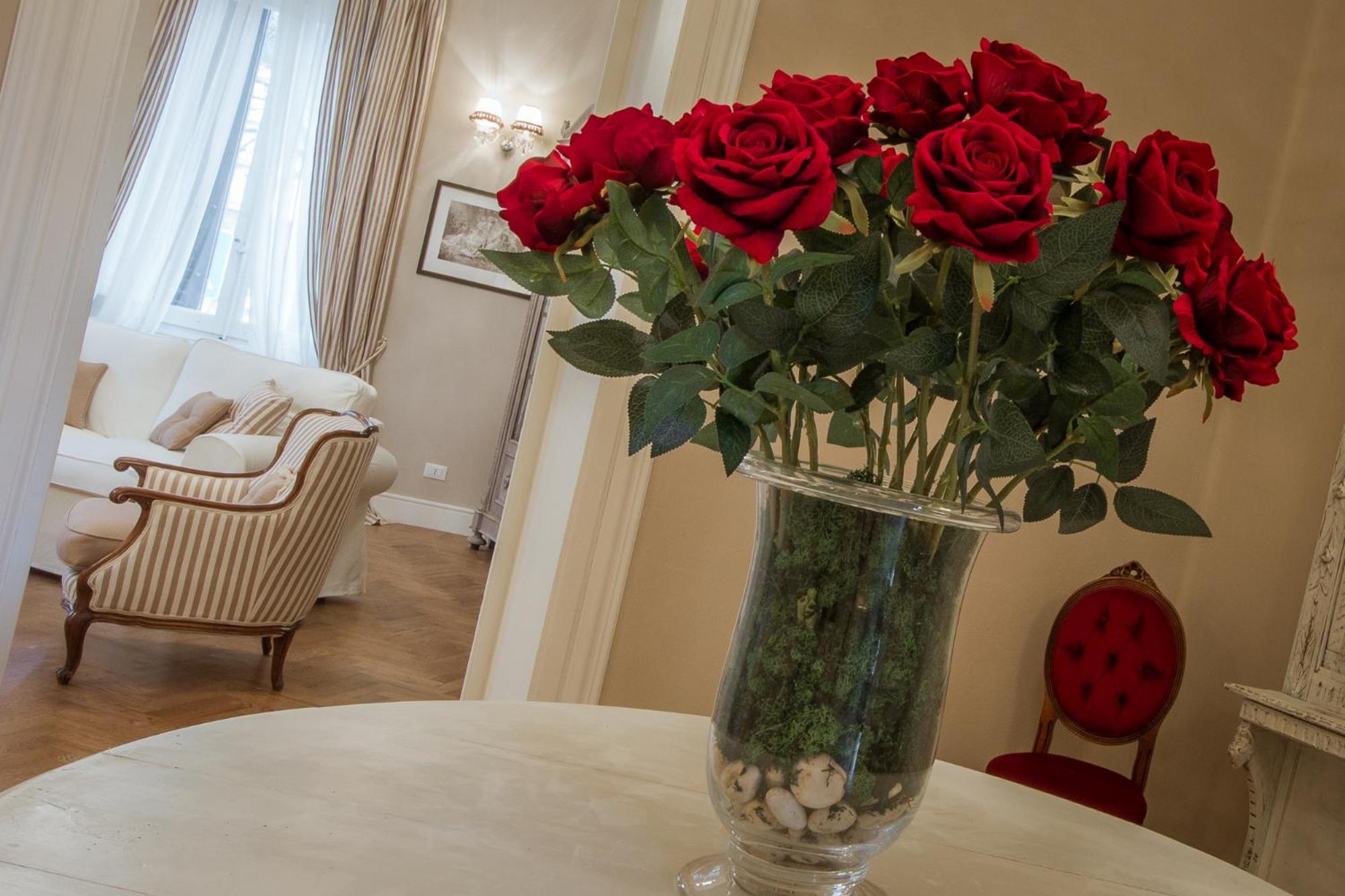 Leopoldo Luxurious Near The Center *