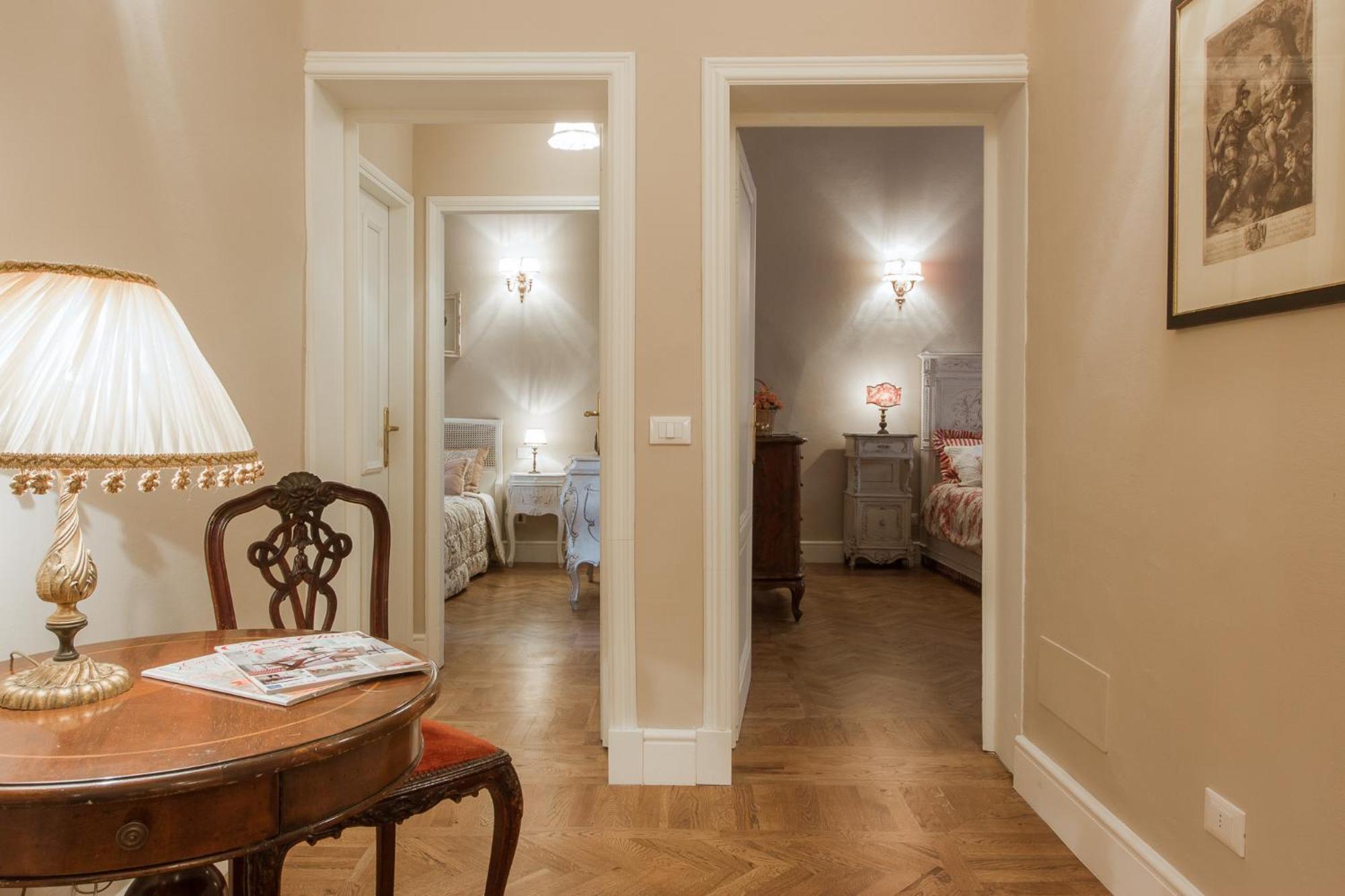 Appartement Leopoldo Luxurious Near The Center *