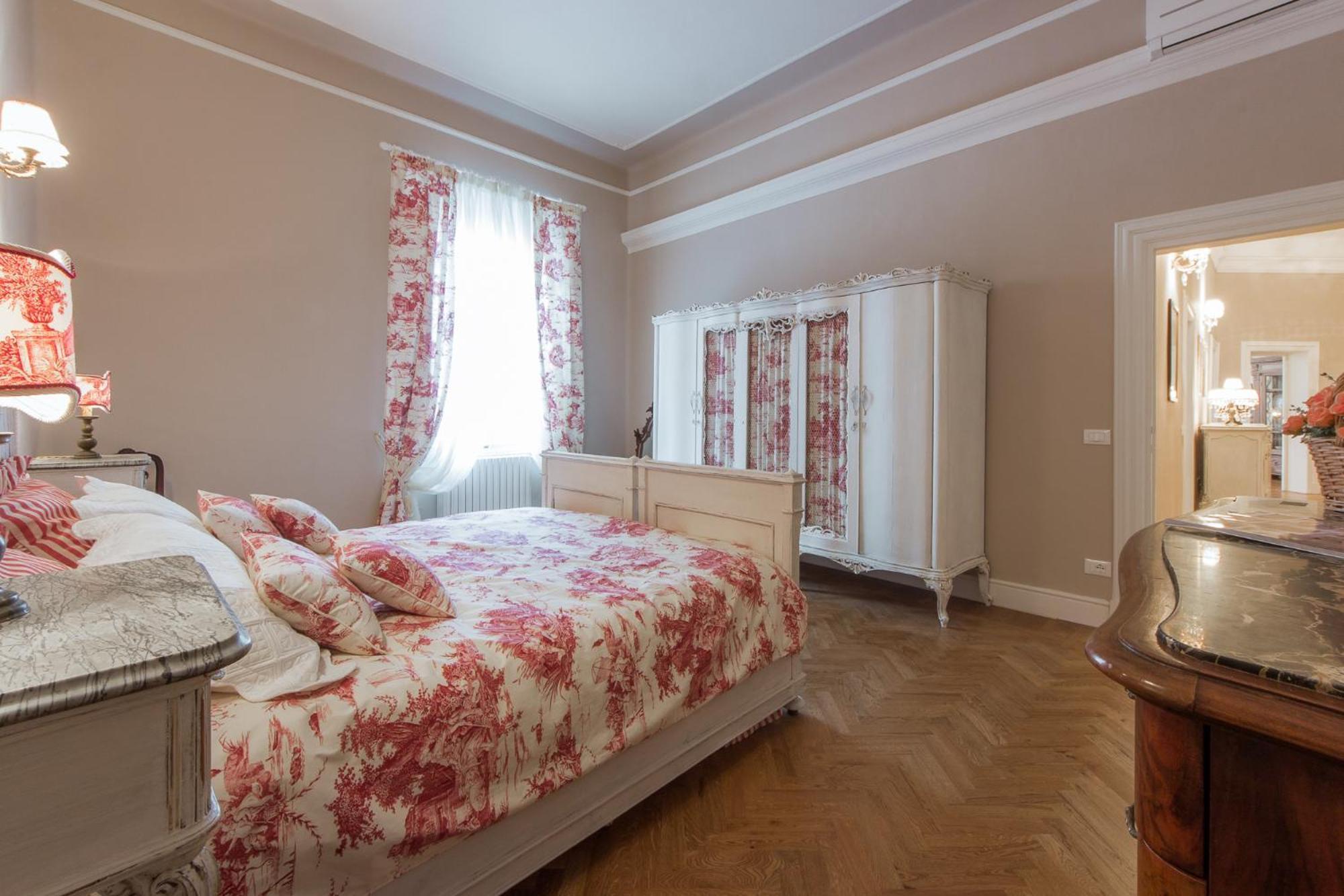 Appartement Leopoldo Luxurious Near The Center